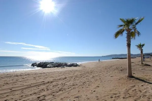 Elegant Studio, Base Nature, A Pied