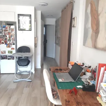 Elegant Studio, Base Nature, A Pied شقة *